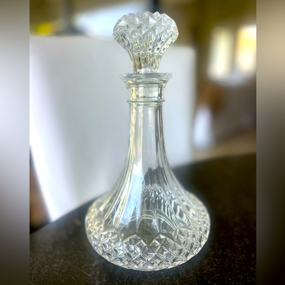 EUC Crystal D’Arques-Durand Longchamp Ships wine Decanter & stopper France